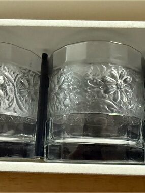 Mikasa Clear Embossed Floral Glass Tumblers - Set of 4